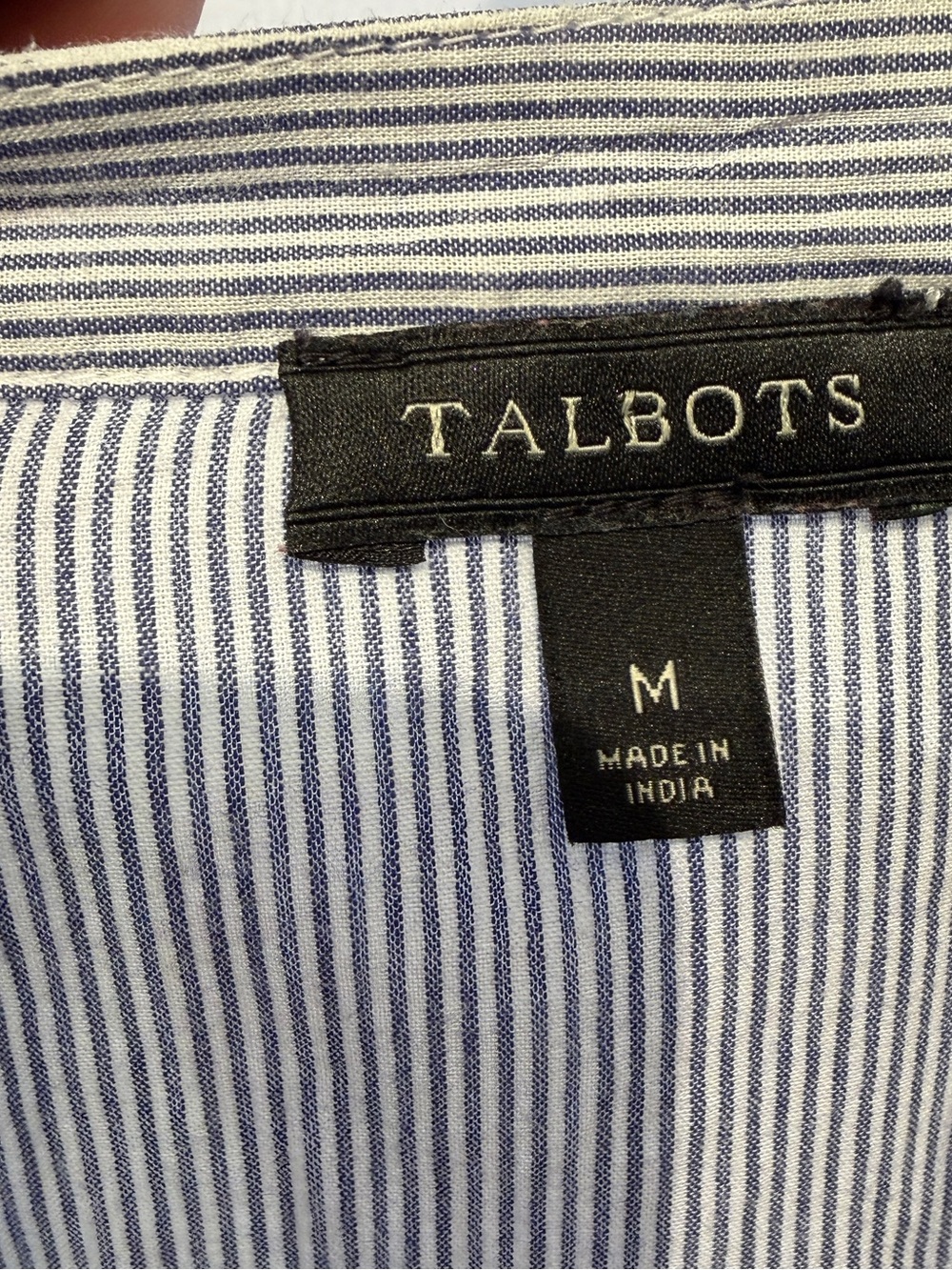 Talbots Women’s Pintuck Sleevelss Notch Neck Blouse Top Blouse with Size M - Picture 5 of 8